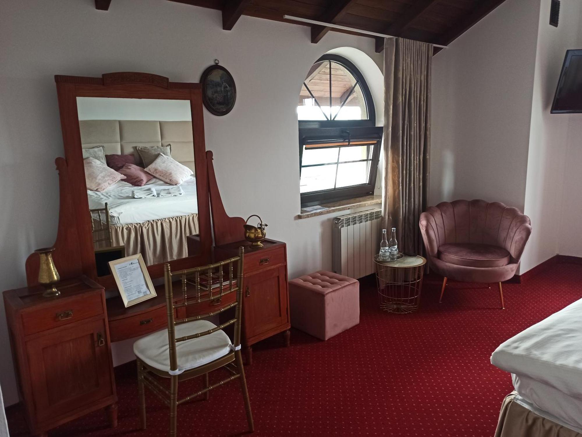 Rymanów Hotel Restauracja Jas Wedrowniczek מראה חיצוני תמונה